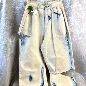 WNTRMSE, Winter Muse Jeans.